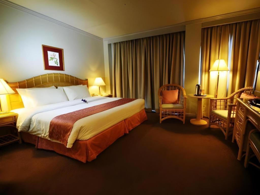 Casa Leticia Boutique Hotel Davao City Esterno foto