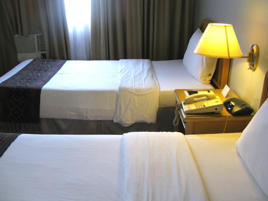 Casa Leticia Boutique Hotel Davao City Esterno foto
