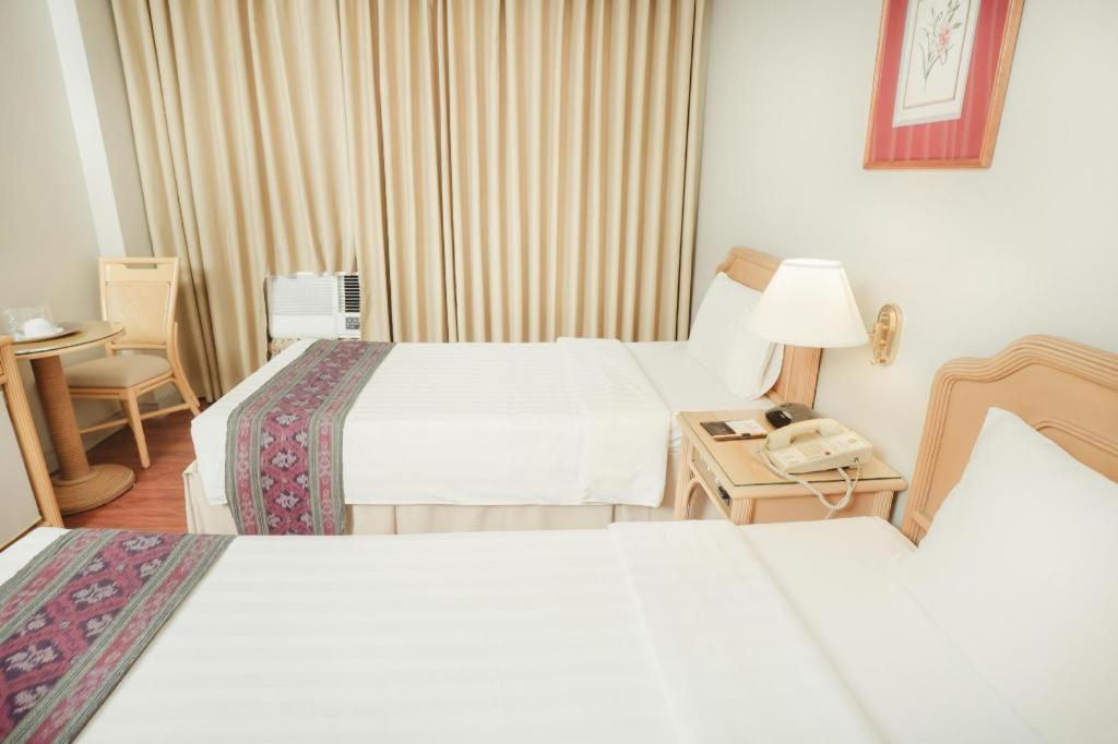 Casa Leticia Boutique Hotel Davao City Esterno foto