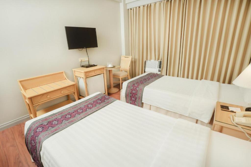 Casa Leticia Boutique Hotel Davao City Esterno foto
