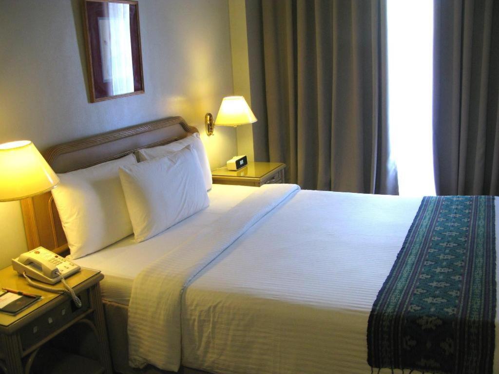Casa Leticia Boutique Hotel Davao City Esterno foto