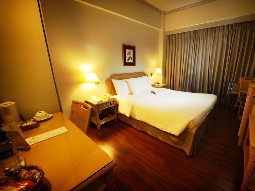 Casa Leticia Boutique Hotel Davao City Esterno foto