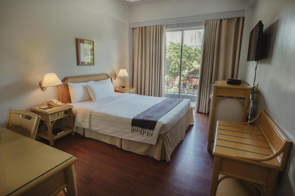Casa Leticia Boutique Hotel Davao City Esterno foto